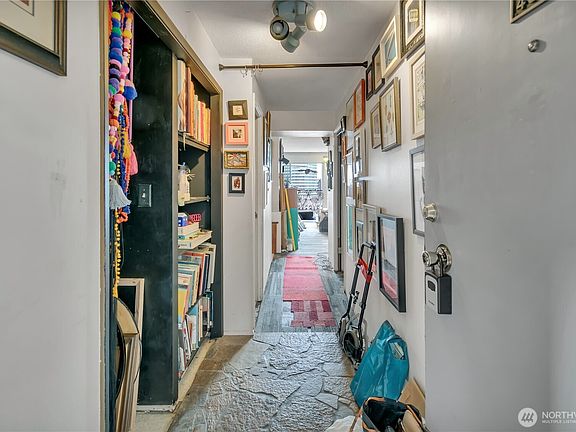 5th image of 1740 Melrose Avenue #403