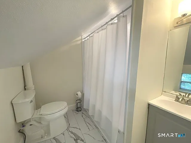 33 Middle St — Photo 18