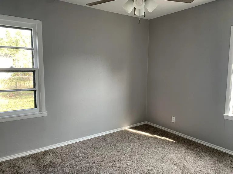 713 Chris Ave — Photo 5
