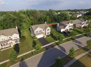 2280 Walnut Glen Blvd, Island Lake, IL 60042