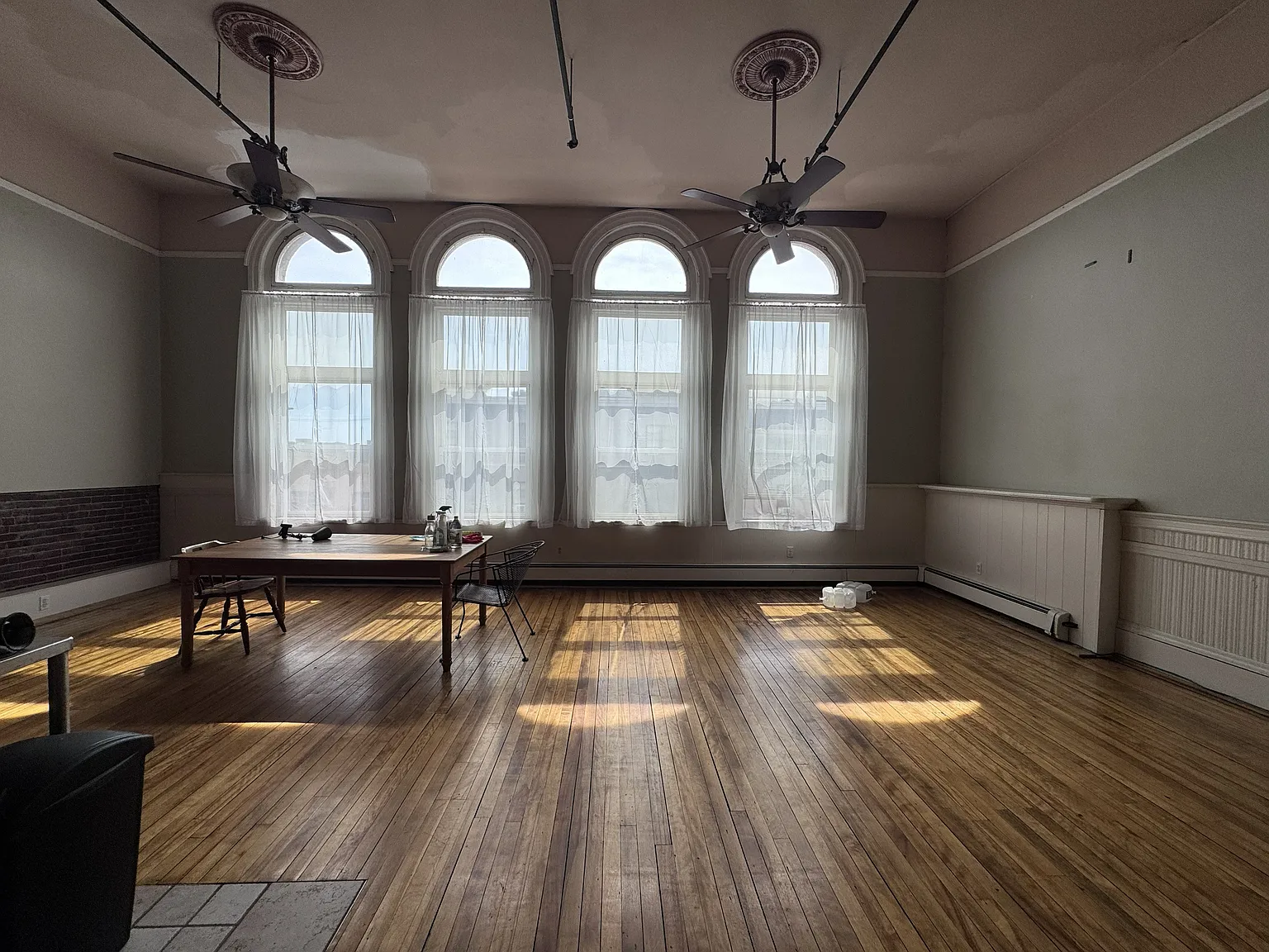 3 bed, $2,500 — Photo 2