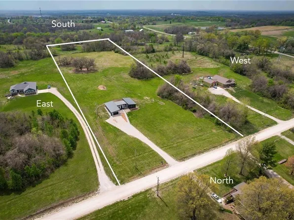 25915 E 267th St, Harrisonville, MO 64701