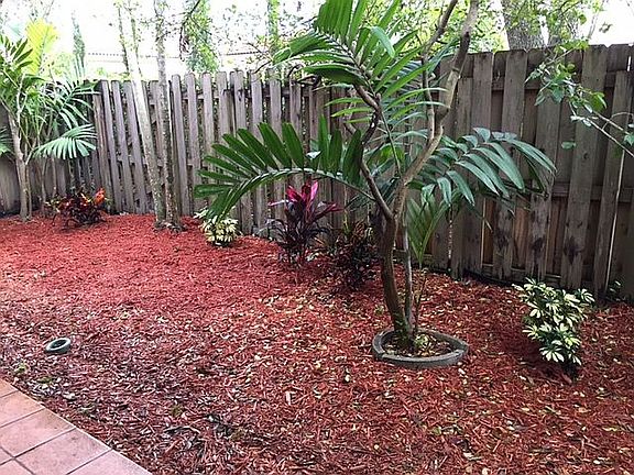 3rd image of 14022 S Forest Oak Cir