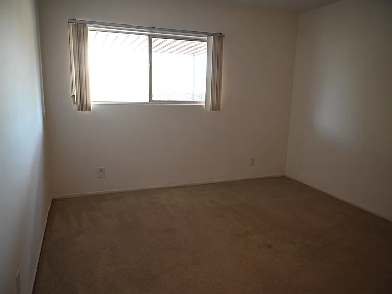 378 Molino Ave #4 — Photo 12