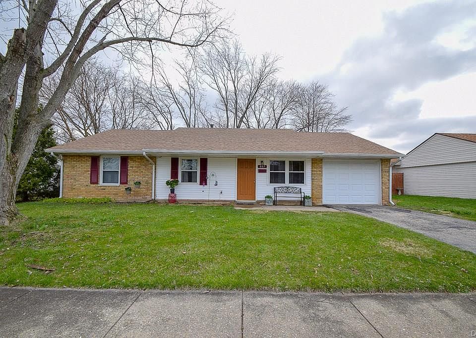 1st image of 807 Bayberry Dr
