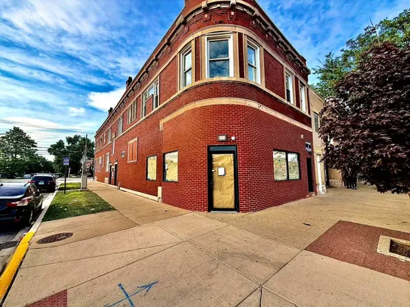 5720 W Cermak Rd #2F, Cicero, IL 60804