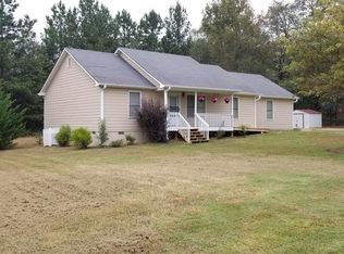 567 Peters St, Statham, GA 30666