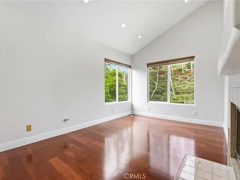 23302 Vista Carillo — Photo 20