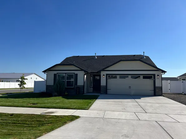 3916 N June Bug St, Post Falls, ID 83854