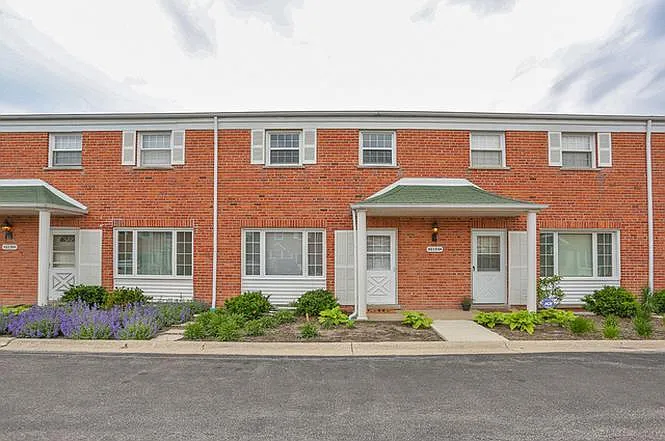 2150 Rugen Rd — Photo 1