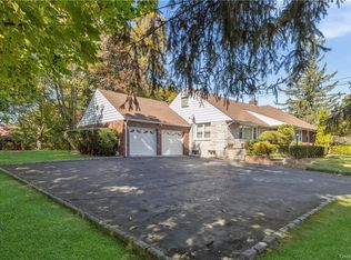 191 N Middletown Rd, Nanuet, NY 10954