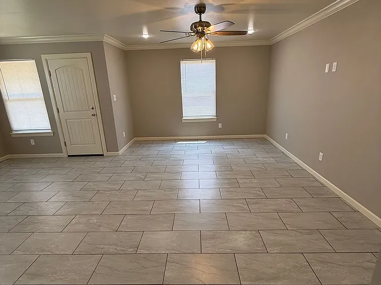 9004-9006 Sandra Way — Photo 20