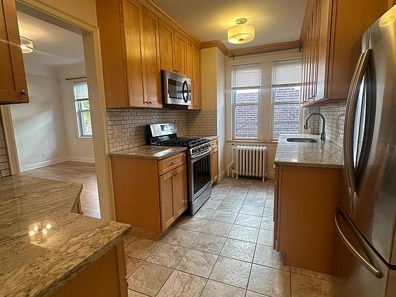 2nd image of 6142 Delafield Ave #2