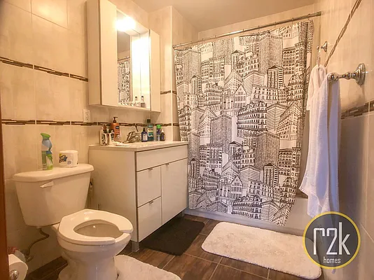 Rented by Realty 2000 Corp | media 40