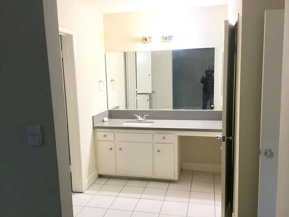 4th image of 17938 Burbank Blvd APT 9