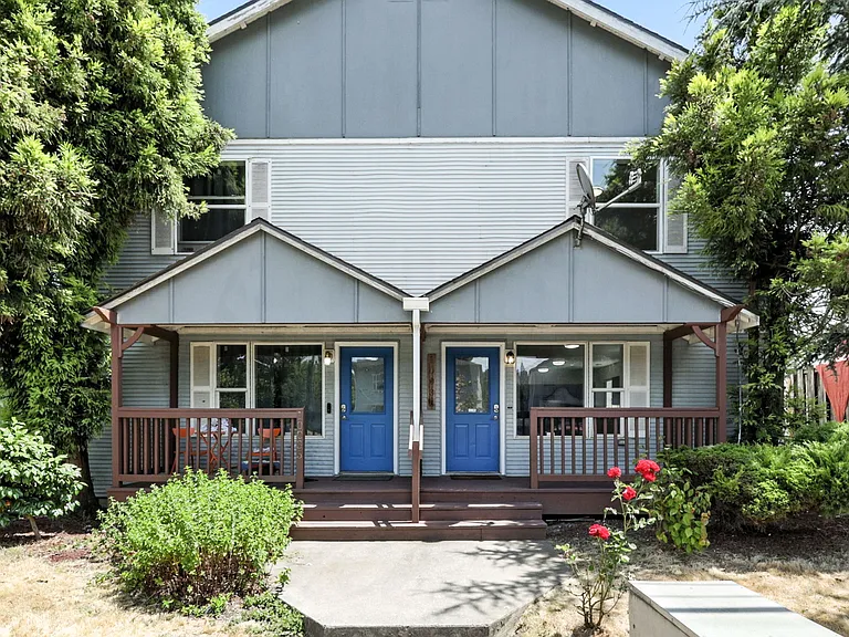 10033 N Lombard St — Photo 2