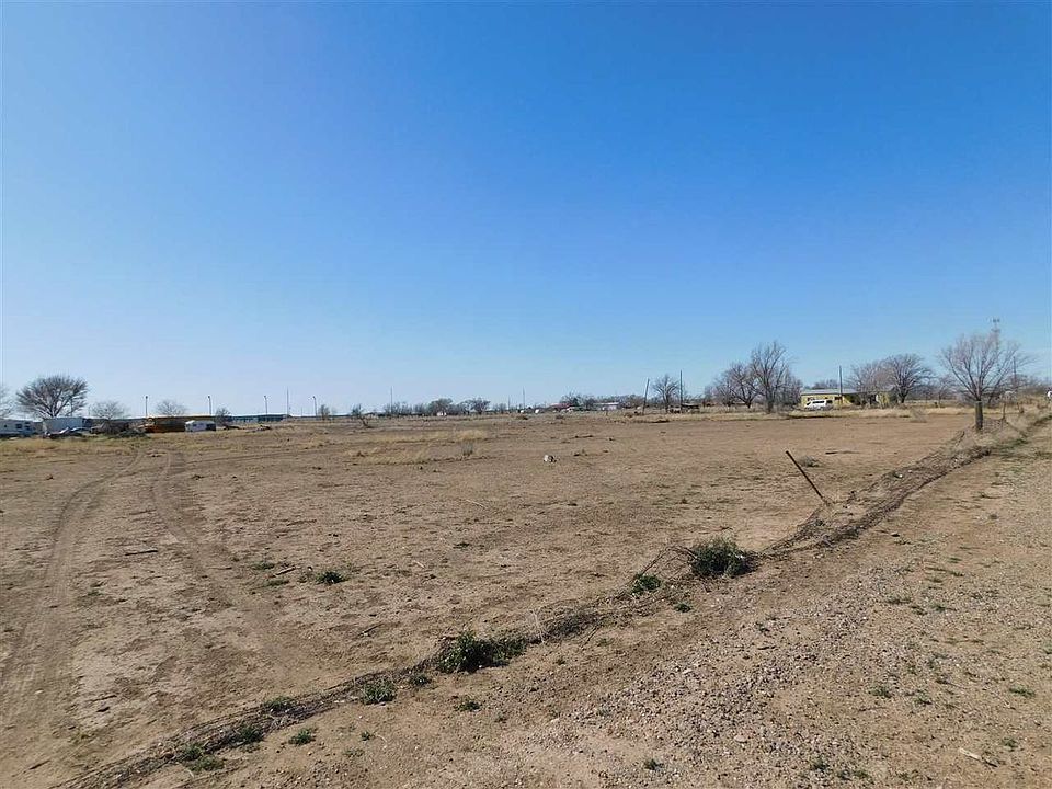2nd image of 3600 S Sunset Ave