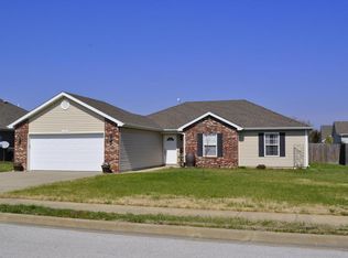 775 E Parkview St, Bolivar, MO 65613