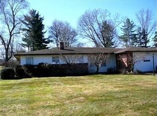 24950 Twickenham Dr, Beachwood, OH