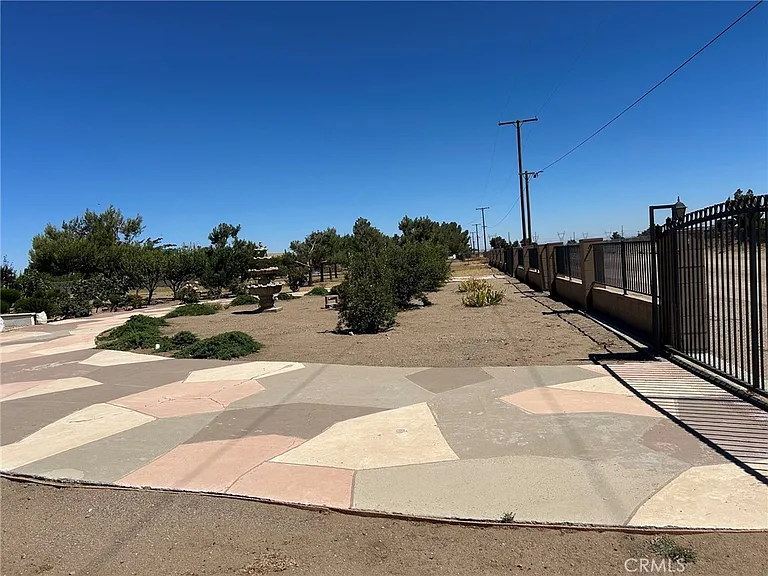 9408 La Cadena Ave — Photo 17