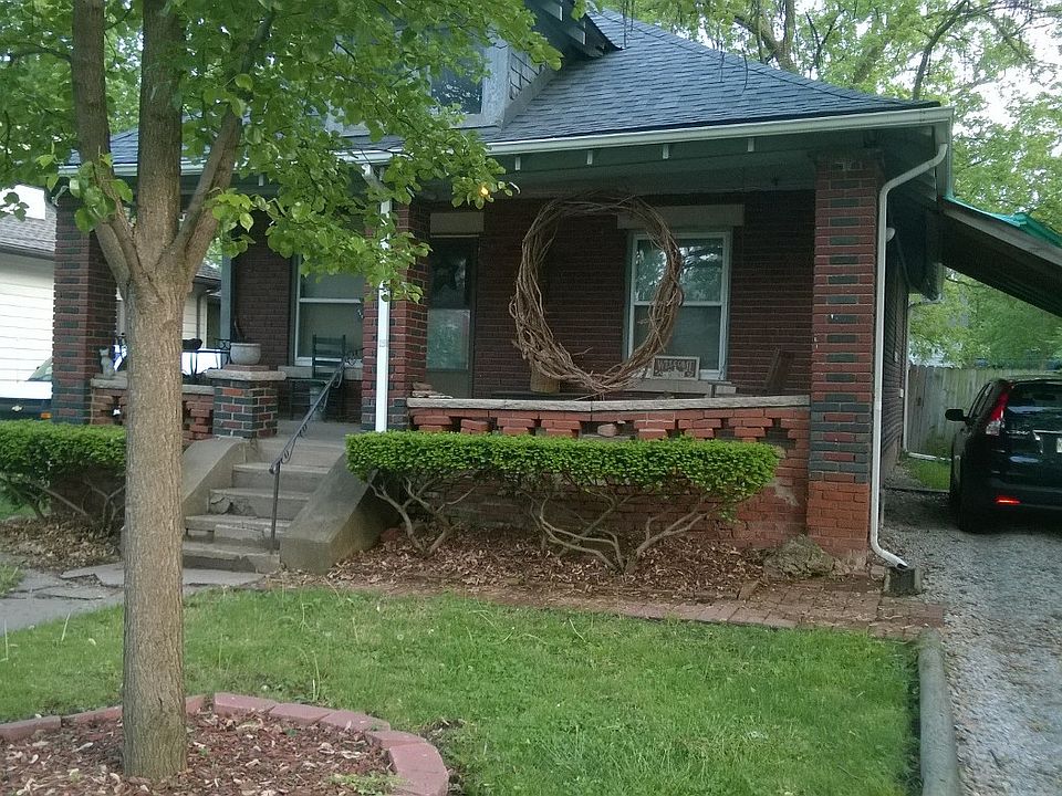 1st image of 611 W Farmer St