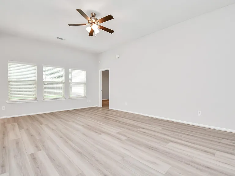 24118 Wild Horse Ln — Photo 16