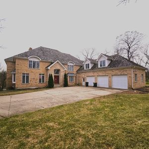 26005 N Middleton Pkwy, Mundelein, IL, 60060