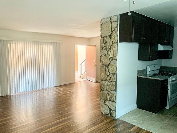 2nd image of 15851 Vanowen St #106