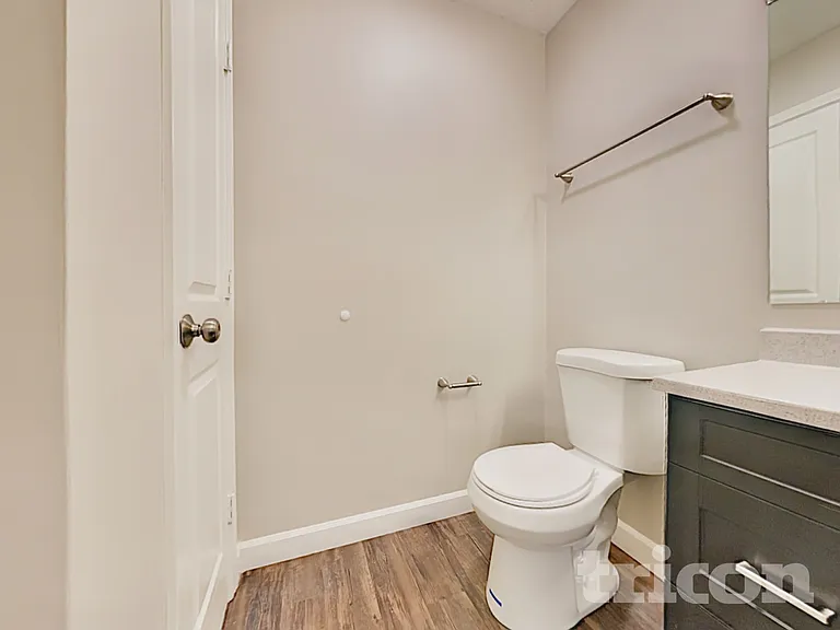 12758 Sovereign Ln — Photo 9