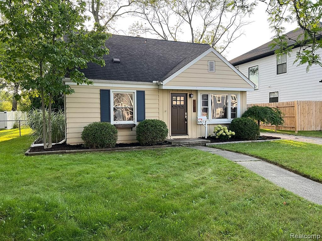 4247 Hampton Blvd, Royal Oak, MI 48073 Zillow