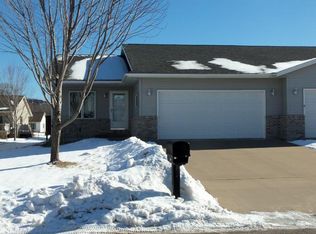 1020 Kristy Ln, Onalaska, WI 54650