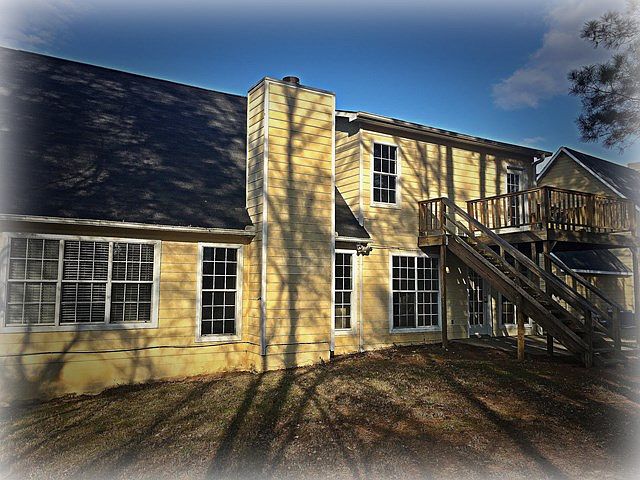 2nd image of 243 Chadwick Cir