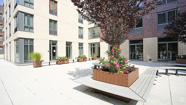 2nd image of 15350 89th Ave APT 220
