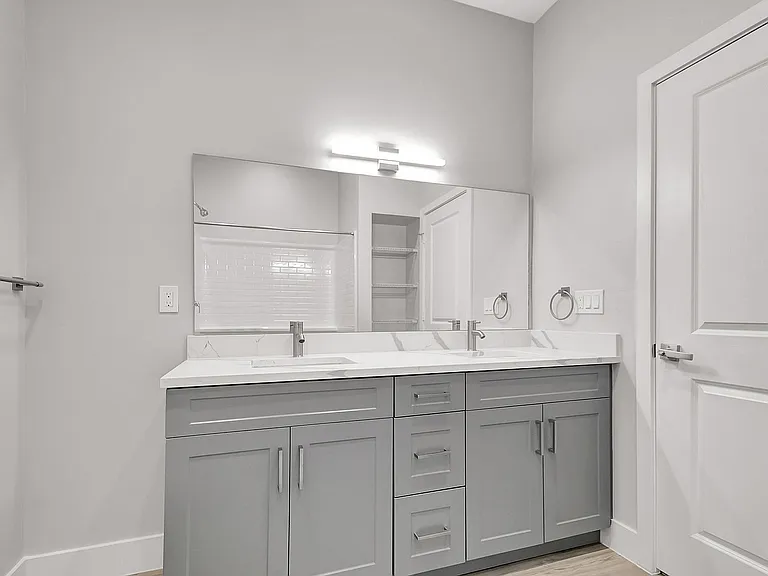 Prince Place Townhomes — Photo 14