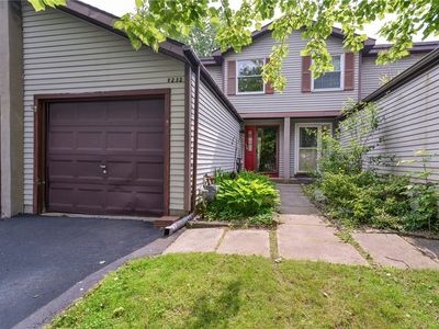 8232 Trevi Ln, Clay, NY, 13041