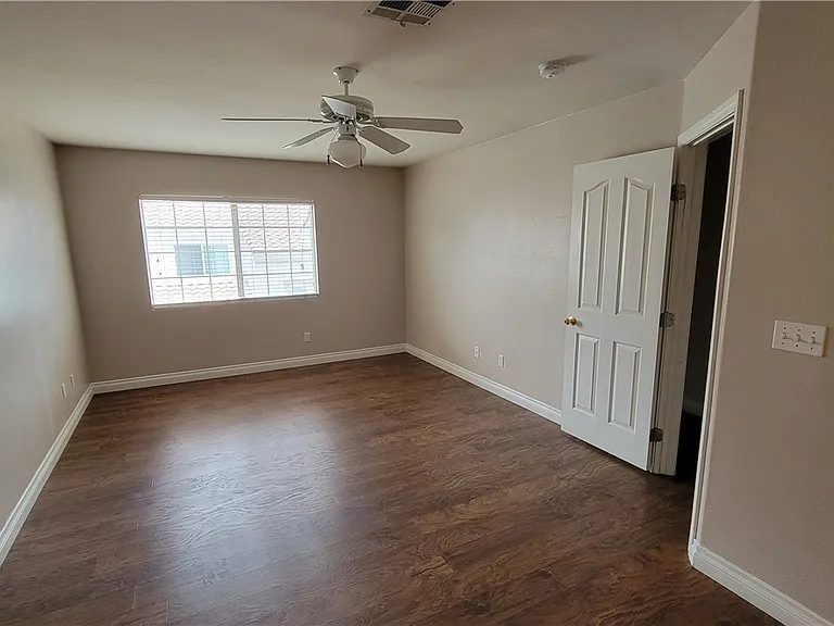 453 Temple Canyon Pl — Photo 12