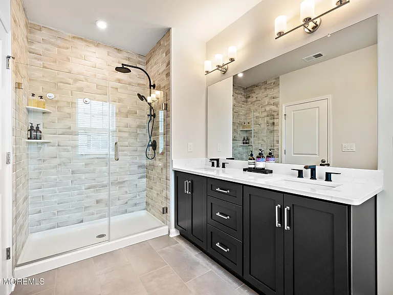 15 Laird Way — Photo 36
