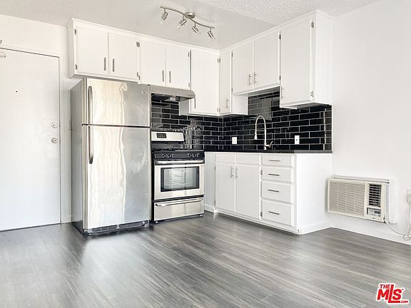 3rd image of 151 N Normandie Ave #16A