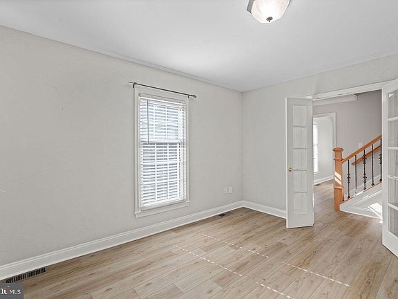 3rd image of 1208 Heatherbrook Ct