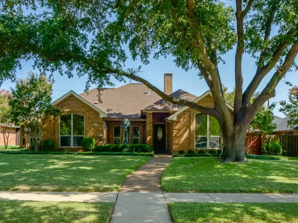 732 Greenway Dr, Coppell, TX 75019