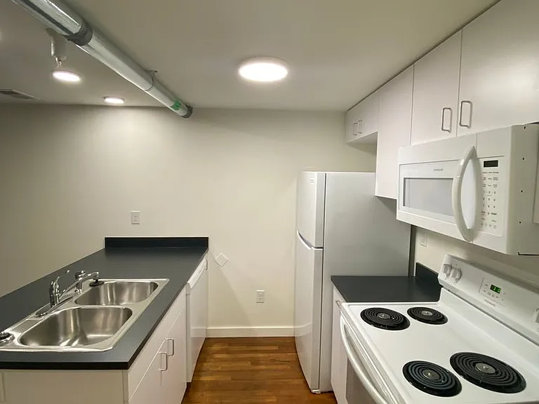 415 E. Grace Street — Photo 52