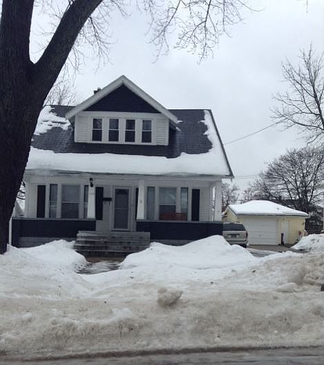 1st image of 1114 Courtney St NW