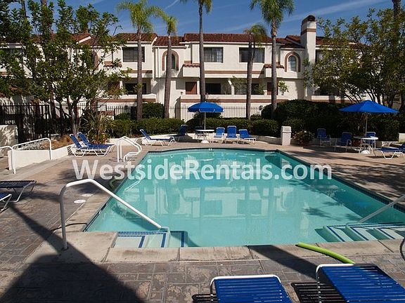 4th image of 2931 Plaza Del Amo Unit 37