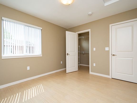 2nd image of 205 6th St #20509