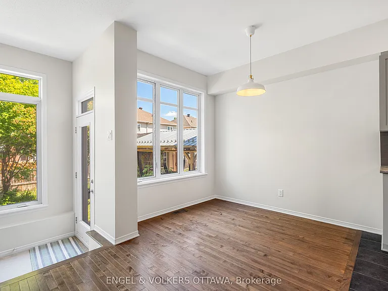 729 Nakina Way — Photo 14
