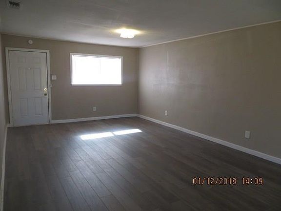 2nd image of 2260 Oakland Dr