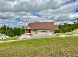 218 Trinity Dr, Morehead, KY 40351