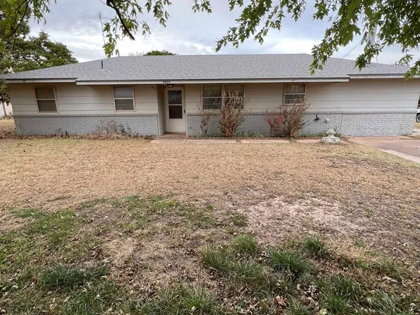 4704 W Robertson Rd, Enid, OK 73703