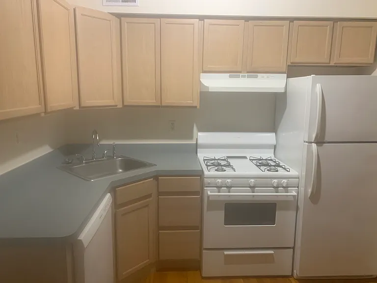 358 2nd St #2D — Photo 2