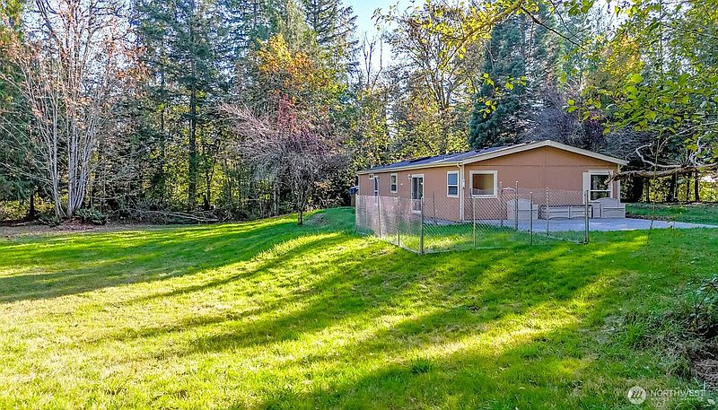 3rd image of 27040 SE 236th Street